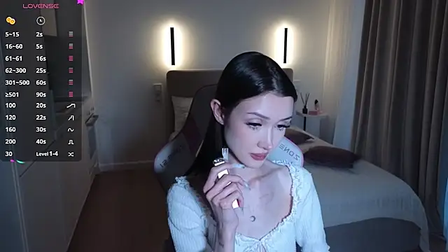 sweetiebones online show from November 11, 2025, 5:18 am