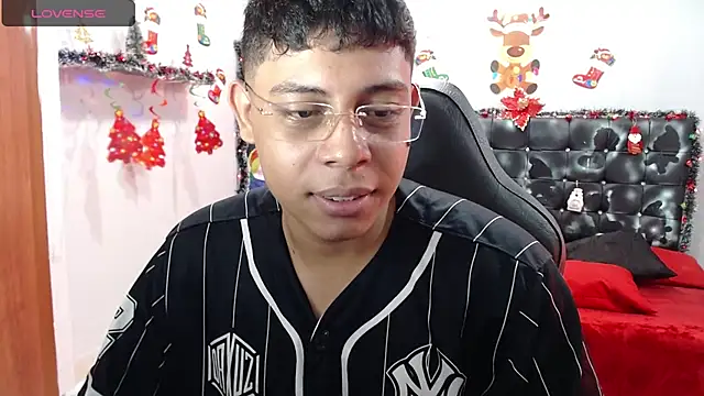 Wiiliam 20 online show from December 20, 2024, 5:29 pm