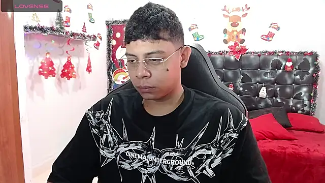 Wiiliam 20 online show from December 22, 2024, 1:11 pm