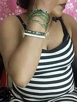 Snapshot of joya_bhabi chatting on August 6, 2026, 3:36 pm joya bhabi online show from August 6, 2026, 3:36 pm