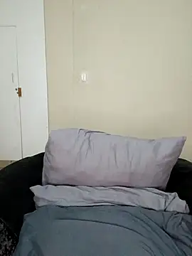 PerfectionBerrie online show from December 1, 2025, 4:28 am