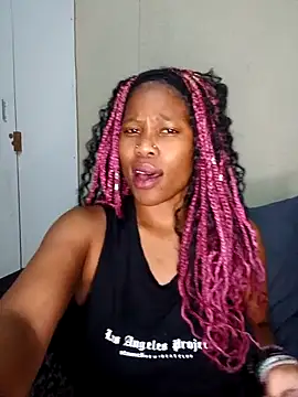 PerfectionBerrie online show from December 15, 2025, 5:28 pm