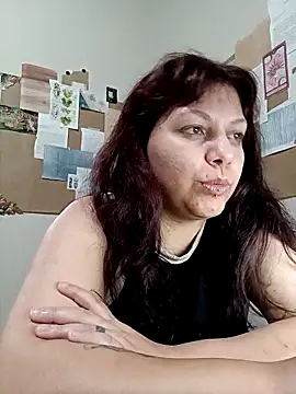 bbyedarling online show from September 10, 2025, 1:49 am