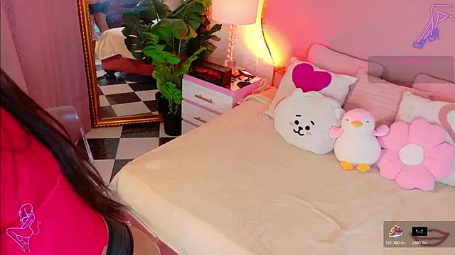 Snapshot of EmmaCrush chatting on January 10, 2026, 9:41 pm EmmaCrush online show from January 10, 2026, 9:41 pm