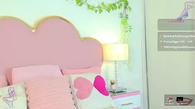 Snapshot of EmmaCrush chatting on January 14, 2026, 9:20 pm EmmaCrush online show from January 14, 2026, 9:20 pm