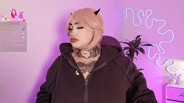 bella-green online show from September 27, 2025, 3:50 pm