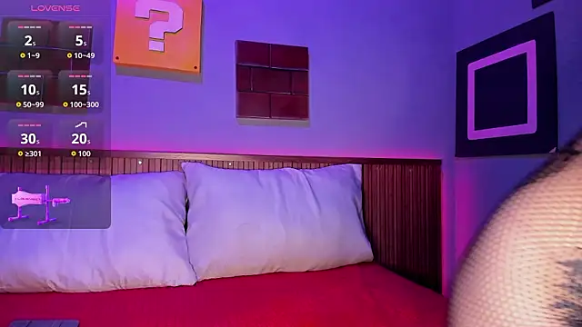 Snapshot of Elettra_Rou chatting on February 27, 2026, 12:32 am Elettra Rou online show from February 27, 2026, 12:32 am