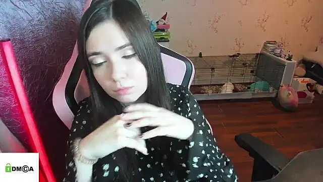 Snapshot of Crazy_forest_fairy chatting on February 12, 2026, 9:21 pm Crazy forest fairy online show from February 12, 2026, 9:21 pm