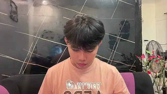 hoenika online show from February 4, 2026, 11:31 pm