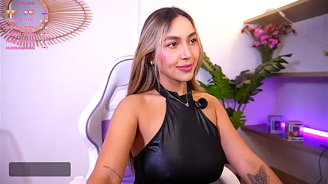 Snapshot of ashley2004_x chatting on October 30, 2025, 12:12 am ashley2004 x online show from October 30, 2025, 12:12 am