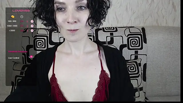 TinaWince online show from February 1, 2025, 8:39 am