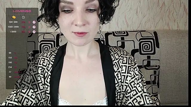 TinaWince online show from March 16, 2025, 5:36 am
