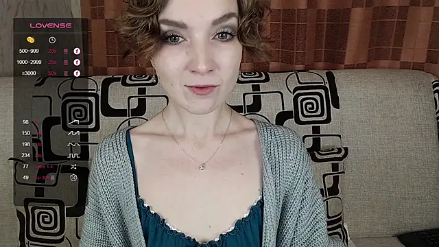 TinaWince online show from November 15, 2025, 4:54 am