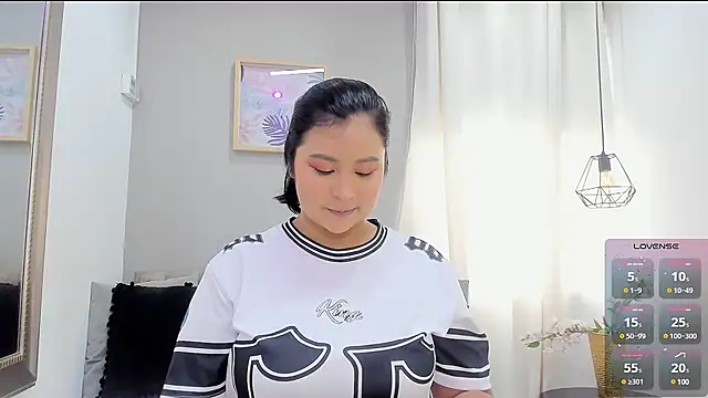  alaiasmile  online show from January 24, 2025, 7:18 pm