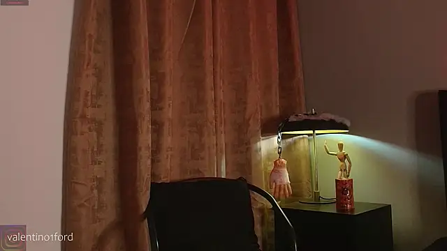 Snapshot of Valentinoford chatting on October 22, 2025, 7:35 pm Valentinoford online show from October 22, 2025, 7:35 pm