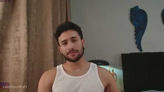 Snapshot of Valentinoford chatting on November 12, 2025, 9:36 pm Valentinoford online show from November 12, 2025, 9:36 pm