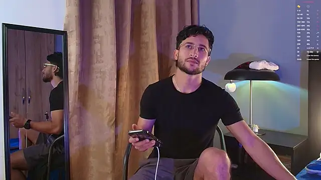 Valentinoford online show from December 22, 2025, 9:01 pm