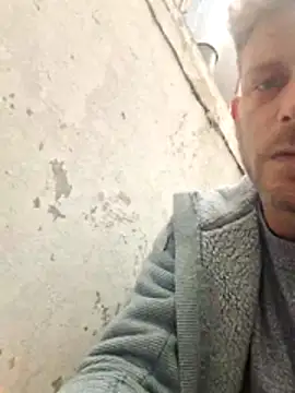 Jonjon3669 online show from April 5, 2026, 3:31 pm