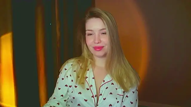 mia raspberrie online show from December 26, 2024, 2:12 am