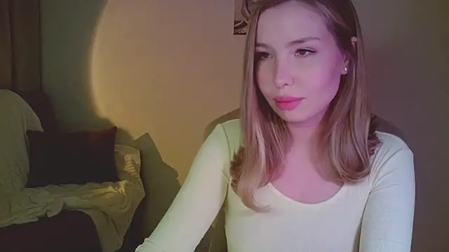 mia raspberrie online show from April 28, 2026, 10:04 pm