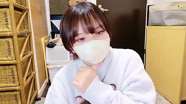 senachinnn online show from December 5, 2025, 6:11 am