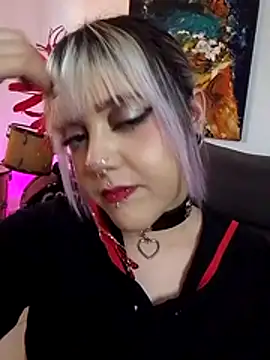 Charlotte Myers online show from November 17, 2025, 8:47 pm