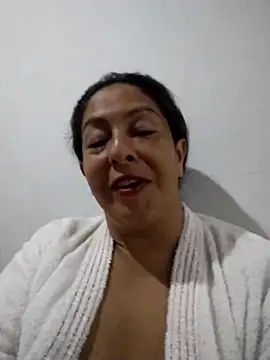 Snapshot of Catalina_JH chatting on February 19, 2025, 8:22 am Catalina JH online show from February 19, 2025, 8:22 am