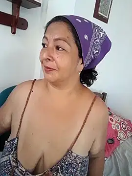 Snapshot of Catalina_JH chatting on September 15, 2025, 2:06 pm Catalina JH online show from September 15, 2025, 2:06 pm