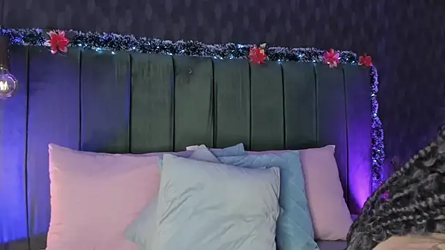 Anneth  M online show from December 18, 2024, 7:52 pm