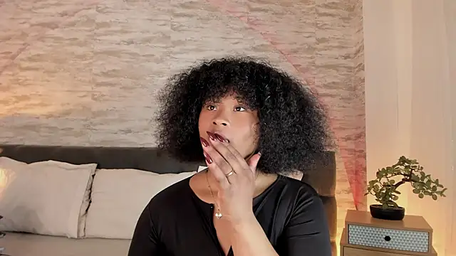 Anneth  M online show from October 13, 2025, 6:19 pm