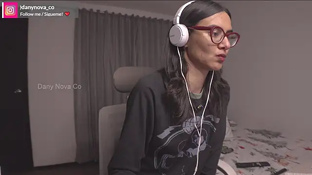 Snapshot of DanyNova_Co chatting on December 30, 2024, 8:15 pm DanyNova Co online show from December 30, 2024, 8:15 pm