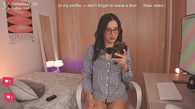 Snapshot of DanyNova_Co chatting on June 29, 2026, 9:04 pm DanyNova Co online show from June 29, 2026, 9:04 pm