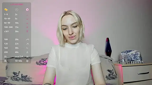 Snapshot of cheryl_mason chatting on January 17, 2025, 1:57 am cheryl mason online show from January 17, 2025, 1:57 am