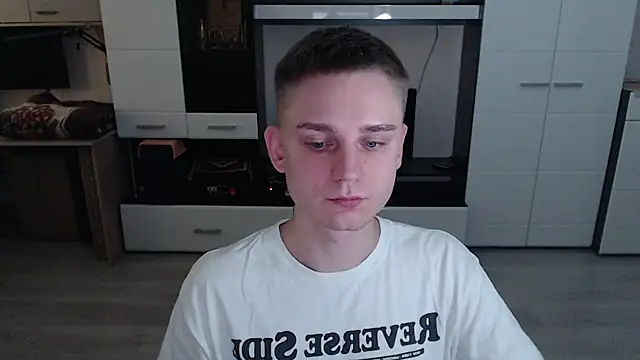 Snapshot of angryzan chatting on October 7, 2025, 8:22 am angryzan online show from October 7, 2025, 8:22 am