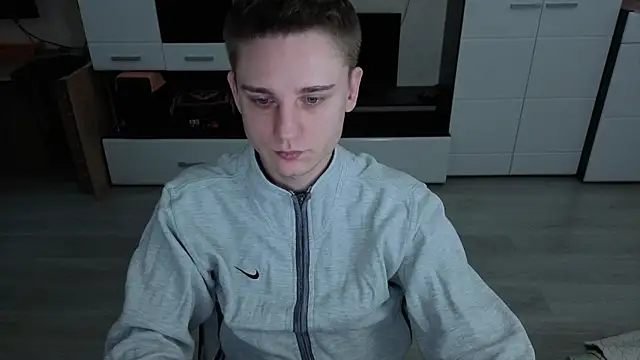 Snapshot of angryzan chatting on November 18, 2025, 5:45 am angryzan online show from November 18, 2025, 5:45 am