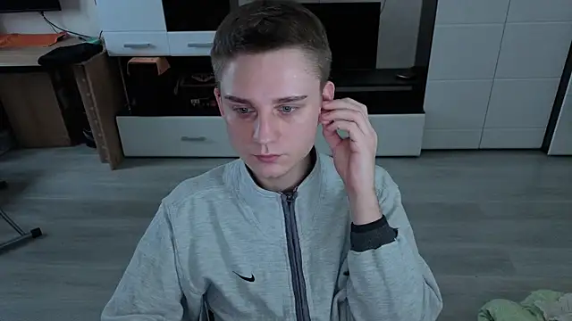 angryzan online show from November 29, 2025, 11:24 am