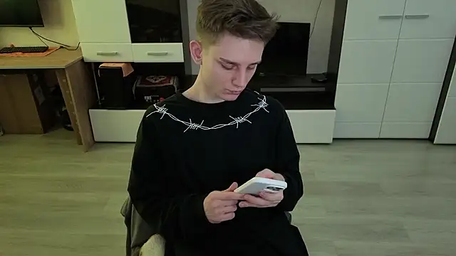 angryzan online show from March 10, 2026, 6:29 am