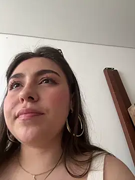 SofiMeza online show from December 13, 2024, 4:38 pm