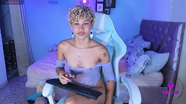 Snapshot of Peggy_Funn chatting on January 8, 2025, 3:08 am Peggy Funn online show from January 8, 2025, 3:08 am
