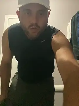 Snapshot of 817raul chatting on September 25, 2025, 2:37 am 817raul online show from September 25, 2025, 2:37 am