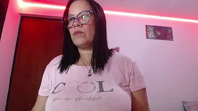 Snapshot of sofia_lopez76 chatting on January 15, 2025, 3:39 pm sofia lopez76 online show from January 15, 2025, 3:39 pm