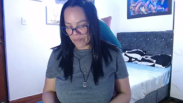 Snapshot of sofia_lopez76 chatting on September 10, 2025, 12:10 am sofia lopez76 online show from September 10, 2025, 12:10 am