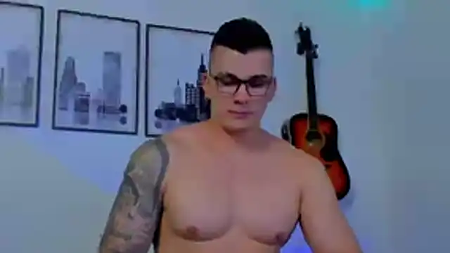 seancarreraa online show from February 10, 2026, 10:58 pm