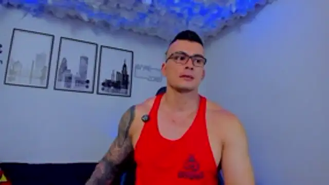 seancarreraa online show from May 21, 2026, 9:33 pm