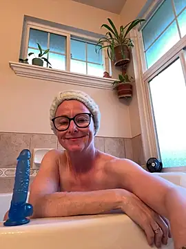 Venus22cumin online show from June 13, 2026, 3:15 am