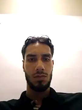 Snapshot of jhon01000 chatting on August 7, 2026, 12:01 am jhon01000 online show from August 7, 2026, 12:01 am
