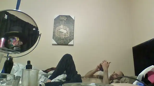 hailzeffn online show from May 13, 2026, 12:41 am