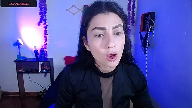 sophy rock online show from December 3, 2024, 9:23 pm