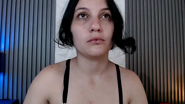 Snapshot of sophy_rock chatting on October 11, 2025, 3:43 pm sophy rock online show from October 11, 2025, 3:43 pm