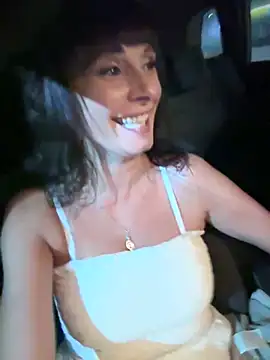 Snapshot of therealbeverlycious chatting on December 23, 2024, 8:14 pm therealbeverlycious online show from December 23, 2024, 8:14 pm